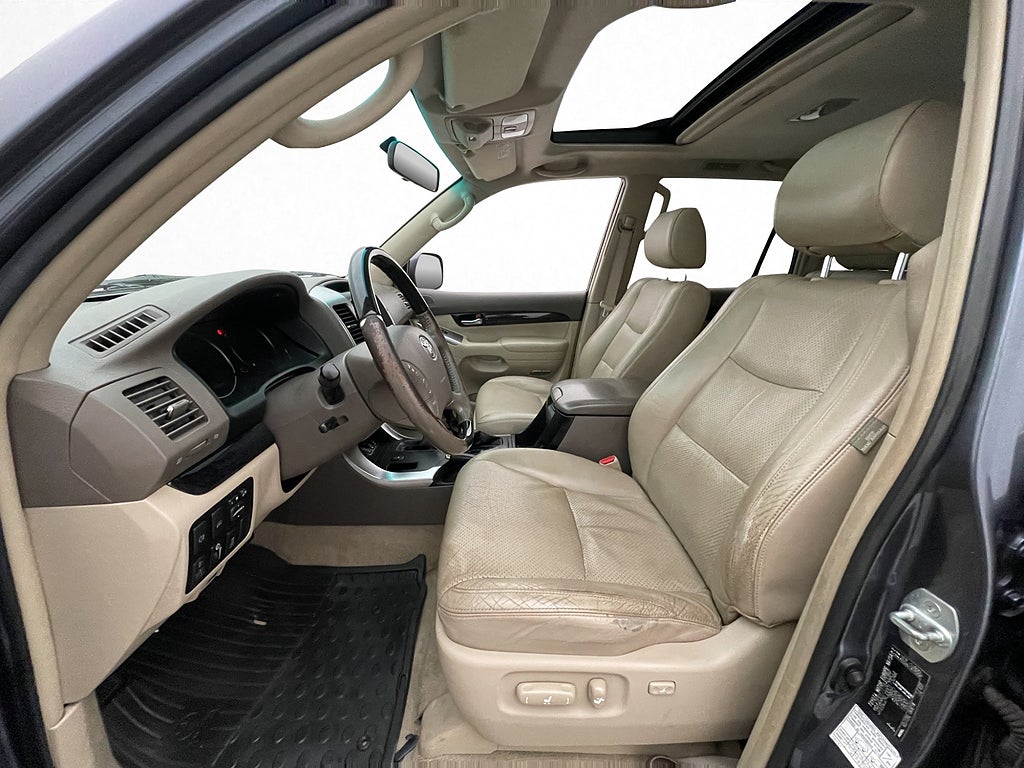 2008 Toyota Land Cruiser 3.0 4x4 7-Seates Leather Diff Camera